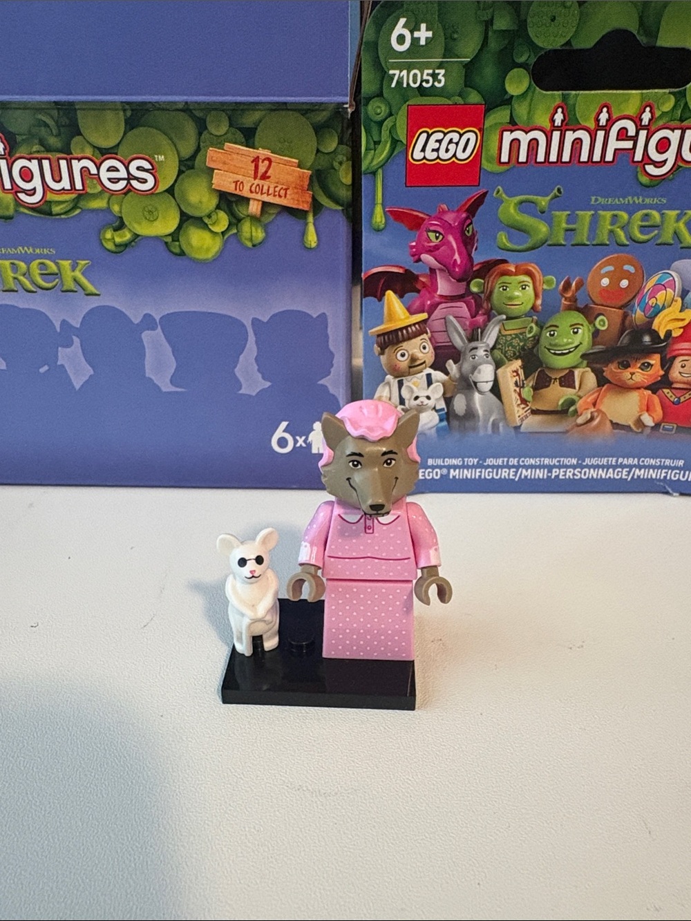 LEGO Shrek Big Bad Wolf Minifigure in Pink Dress with blind mice box included